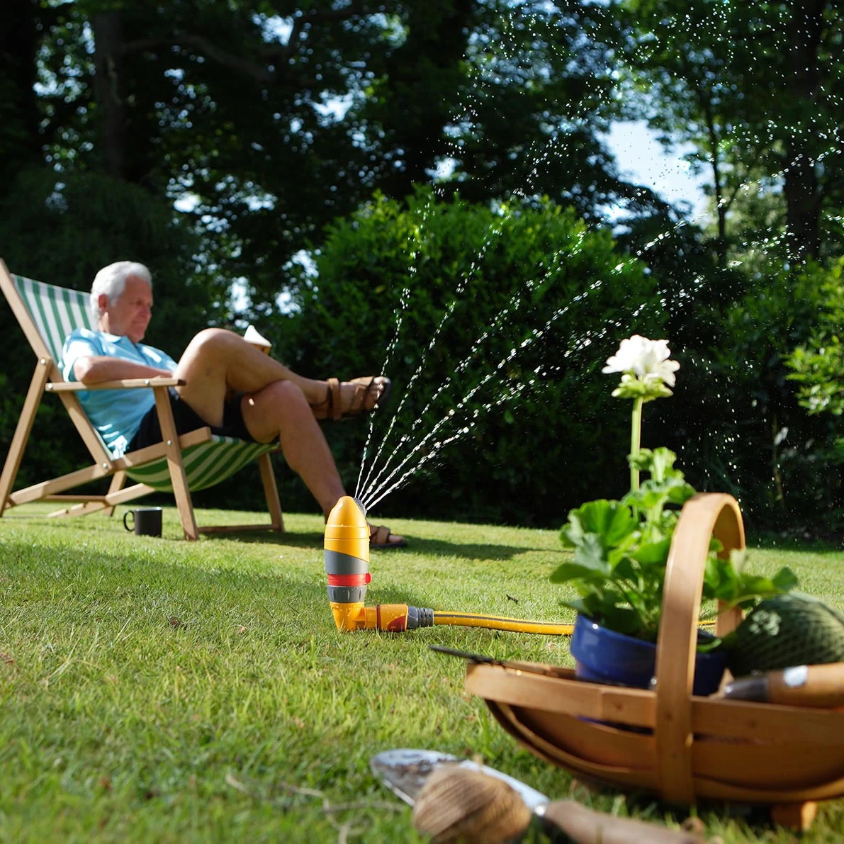 Hozelock Aquastorm 360 Sprinkler - 2332 4 Hozelock Aquastorm 360 Sprinkler - 2332 - Image 2