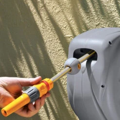 Hozelock Mini Auto Reel Hose System - 2485 11 Hozelock Mini Auto Reel Hose System - 2485 -Fresh Gardenly Store 2485 detail 3