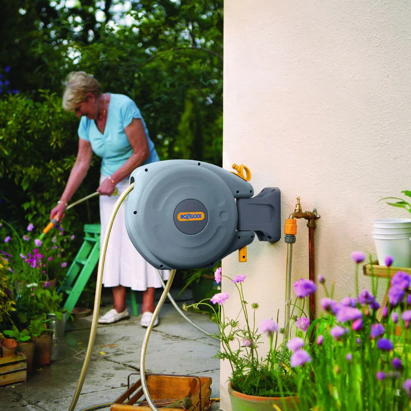 Hozelock Mini Auto Reel Hose System - 2485 4 Hozelock Mini Auto Reel Hose System - 2485 - Image 2