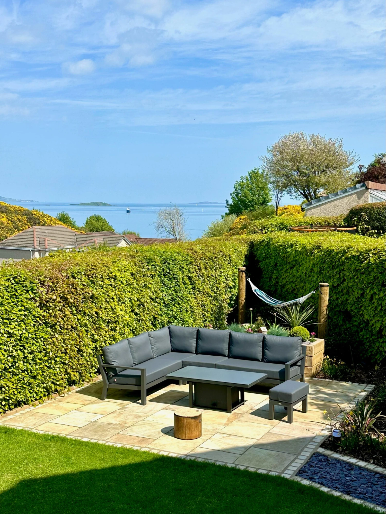 LIFE Timber Aluminium Corner Sofa Set In Lava / Carbon - No Extension 5 LIFE Timber Aluminium Corner Sofa Set In Lava / Carbon - No Extension - Image 3