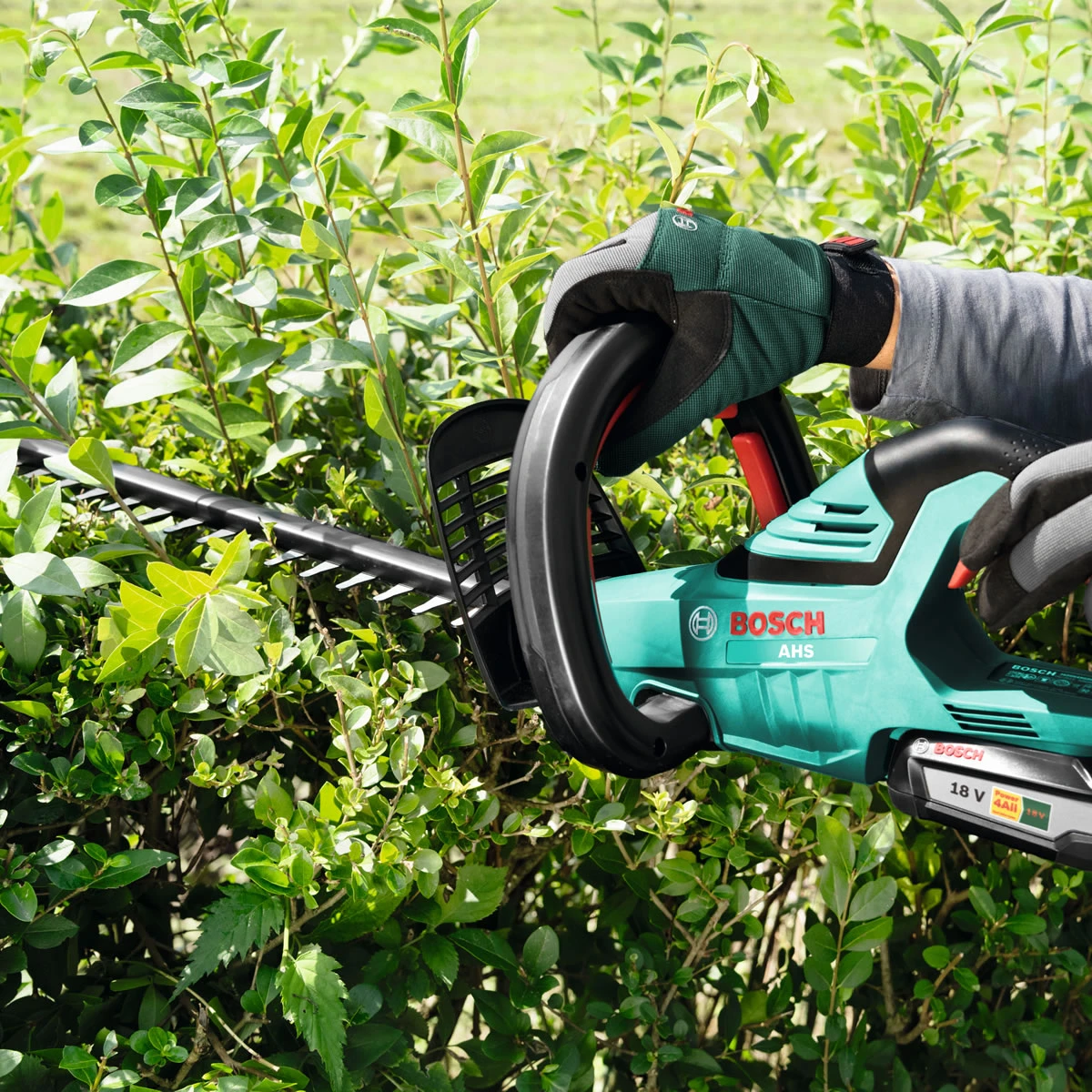 Bosch AHS 50-20 Li Cordless Hedge Trimmer 5 Bosch AHS 50-20 Li Cordless Hedge Trimmer - Image 3