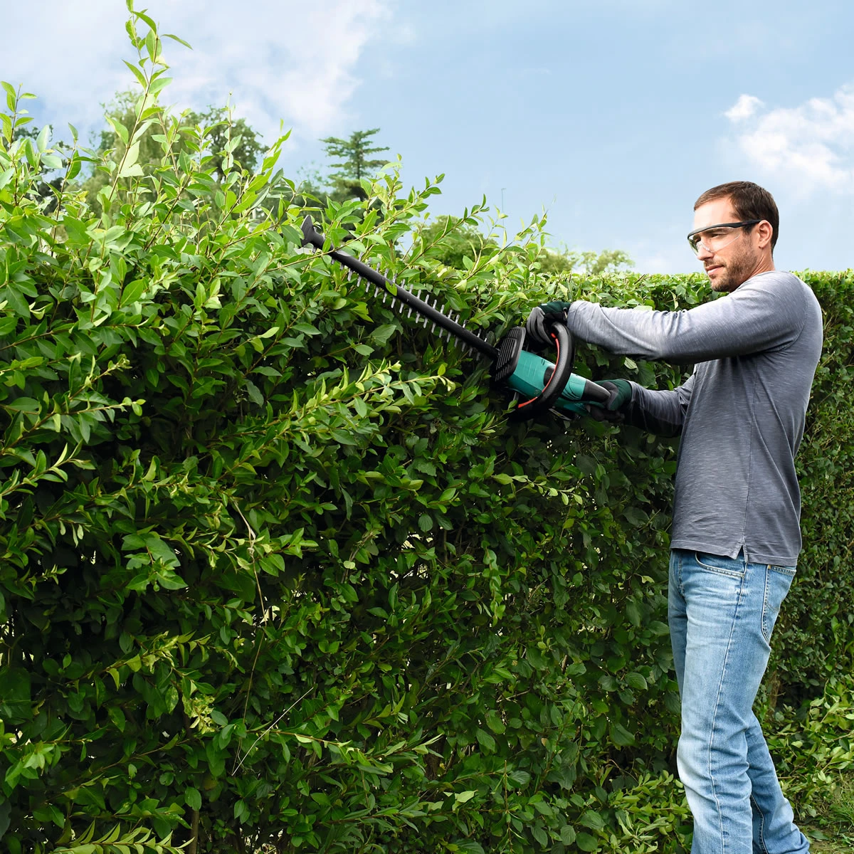 Bosch AHS 50-20 Li Cordless Hedge Trimmer 4 Bosch AHS 50-20 Li Cordless Hedge Trimmer - Image 2