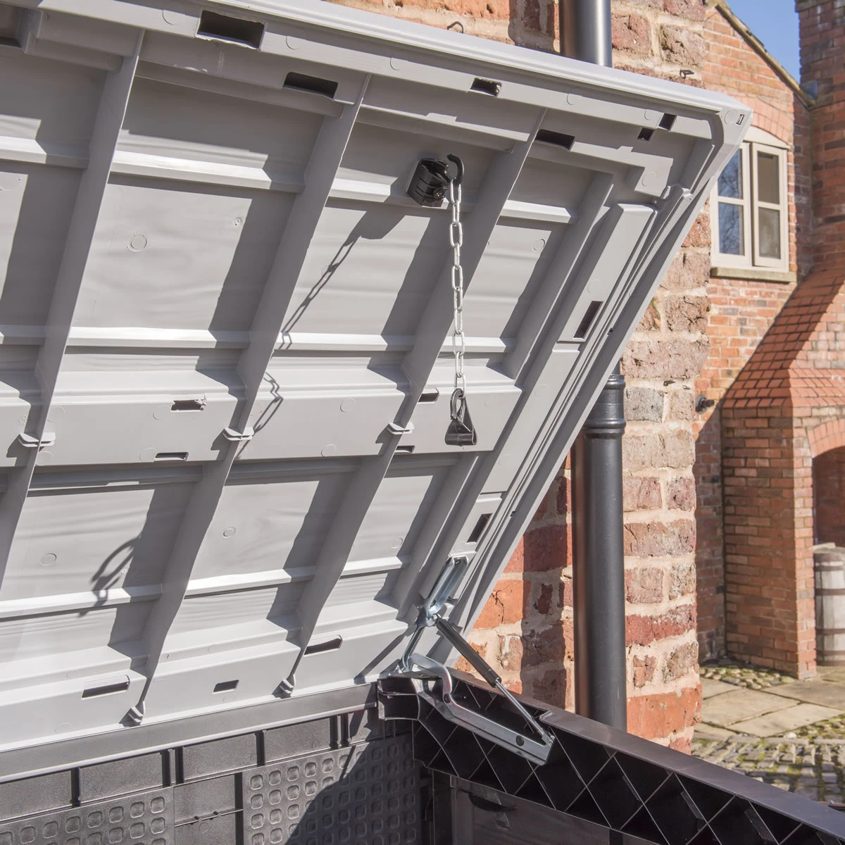 Keter Hideaway XL Garden Storage Box - Anthracite 7 Keter Hideaway XL Garden Storage Box - Anthracite - Image 5