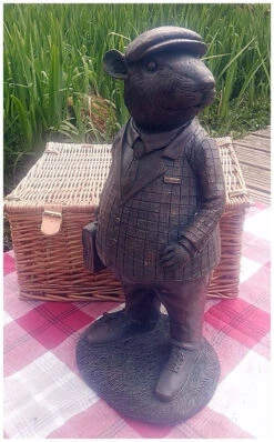 Stone Resin Wind In The Willows Sculptures: Toad, Ratty, Mole, Badger -Fresh Gardenly Store l 71GSlq9qkIS. AC SL1000