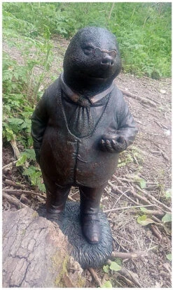 Stone Resin Wind In The Willows Sculptures: Toad, Ratty, Mole, Badger -Fresh Gardenly Store l 71L lHhZcuS. AC SL1000