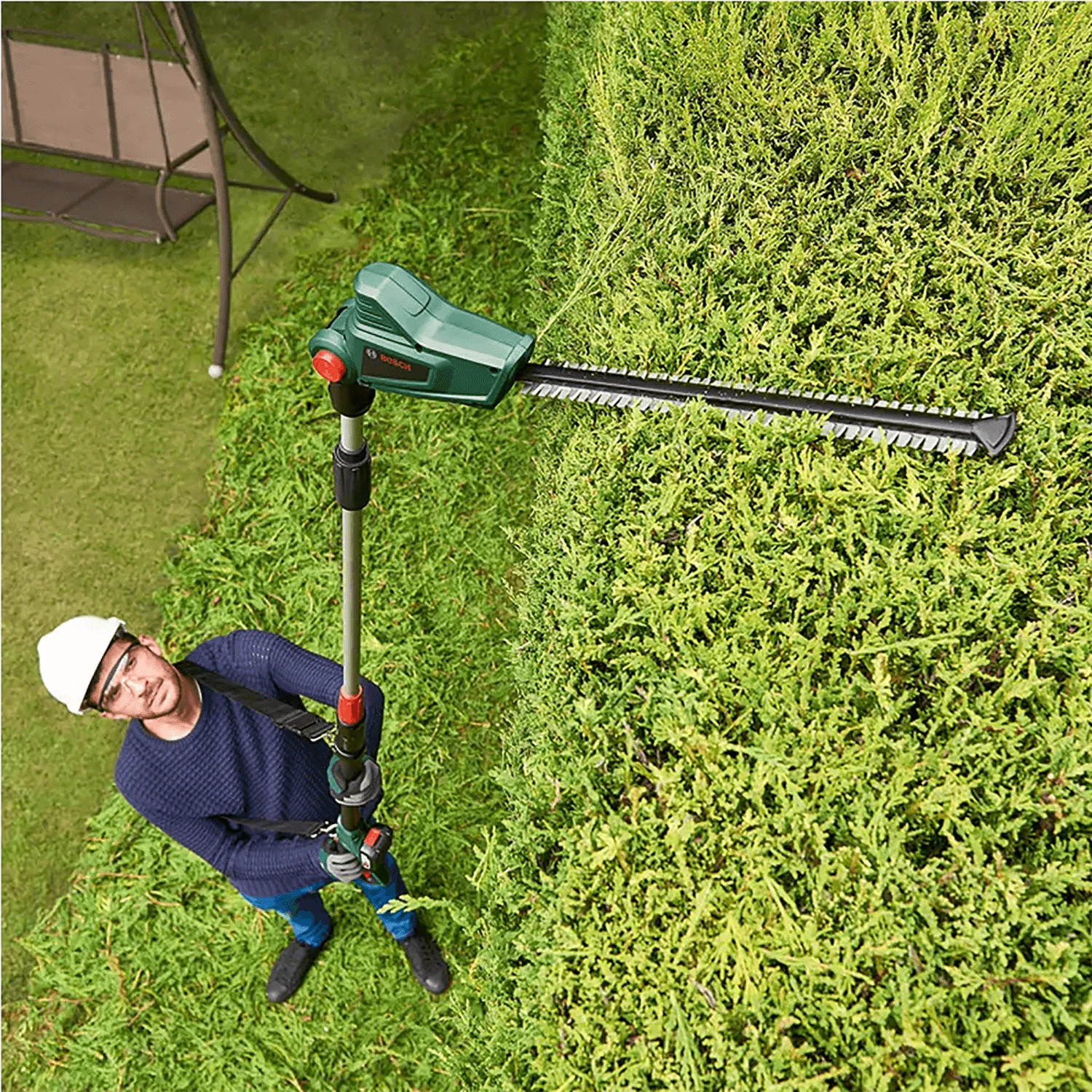 Bosch HedgePole 18 Cordless Hedge Trimmer 4 Bosch HedgePole 18 Cordless Hedge Trimmer - Image 2