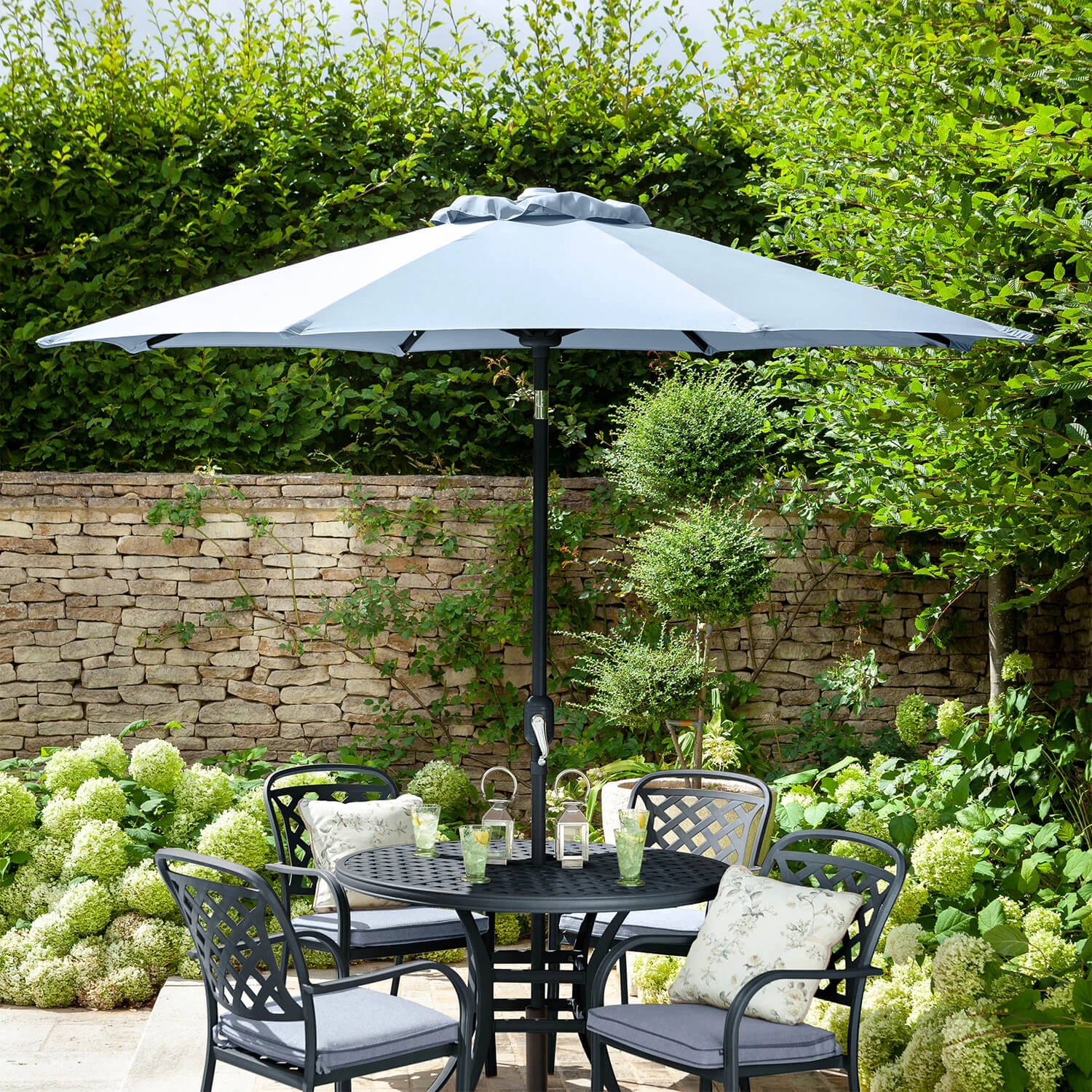 Hartman 2.5m Traditional Parasol In Platinum 3 Hartman 2.5m Traditional Parasol In Platinum