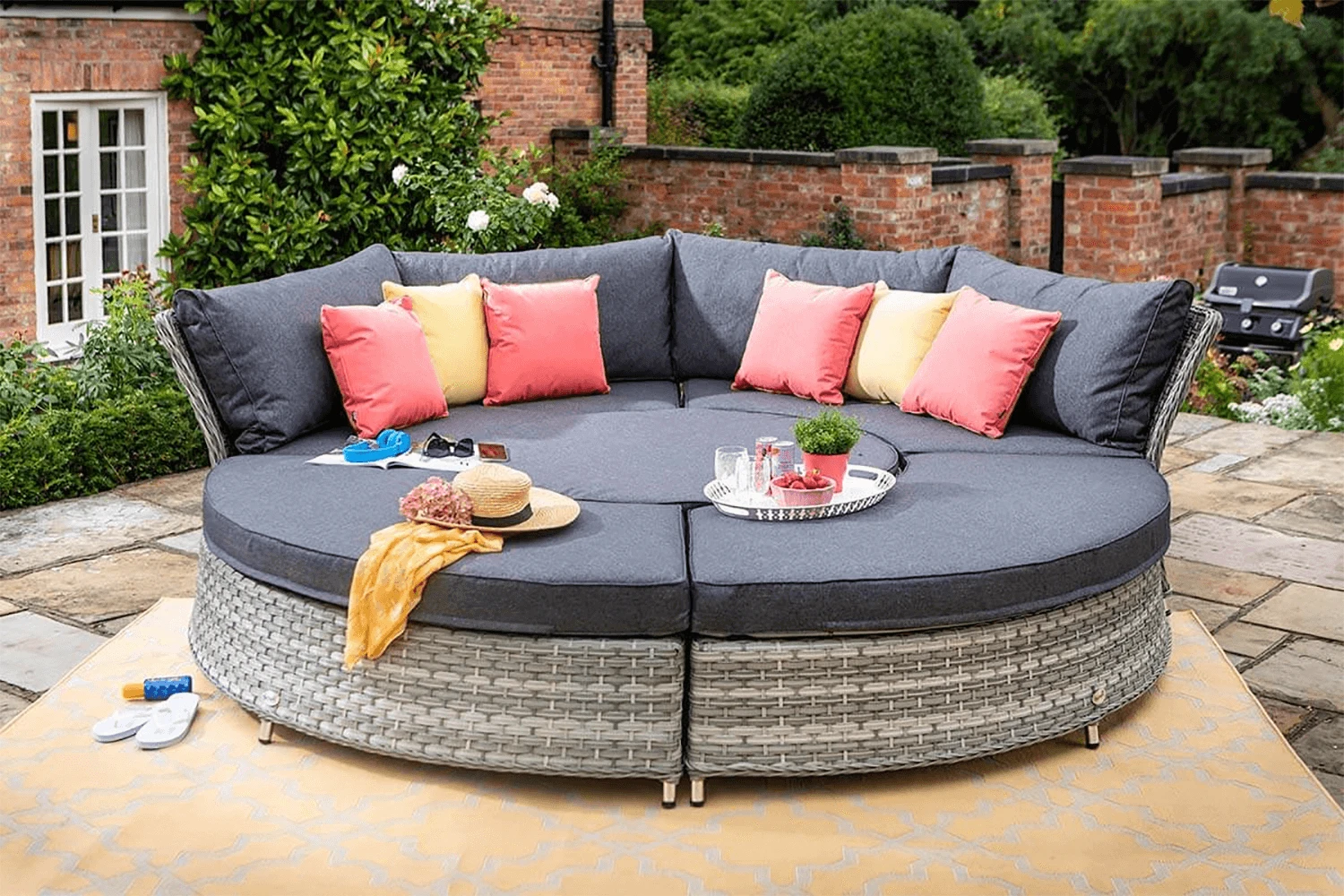 Hartman Heritage Grand Round Casual Dining Set And Day Bed In Ash / Slate 3 Hartman Heritage Grand Round Casual Dining Set And Day Bed In Ash / Slate