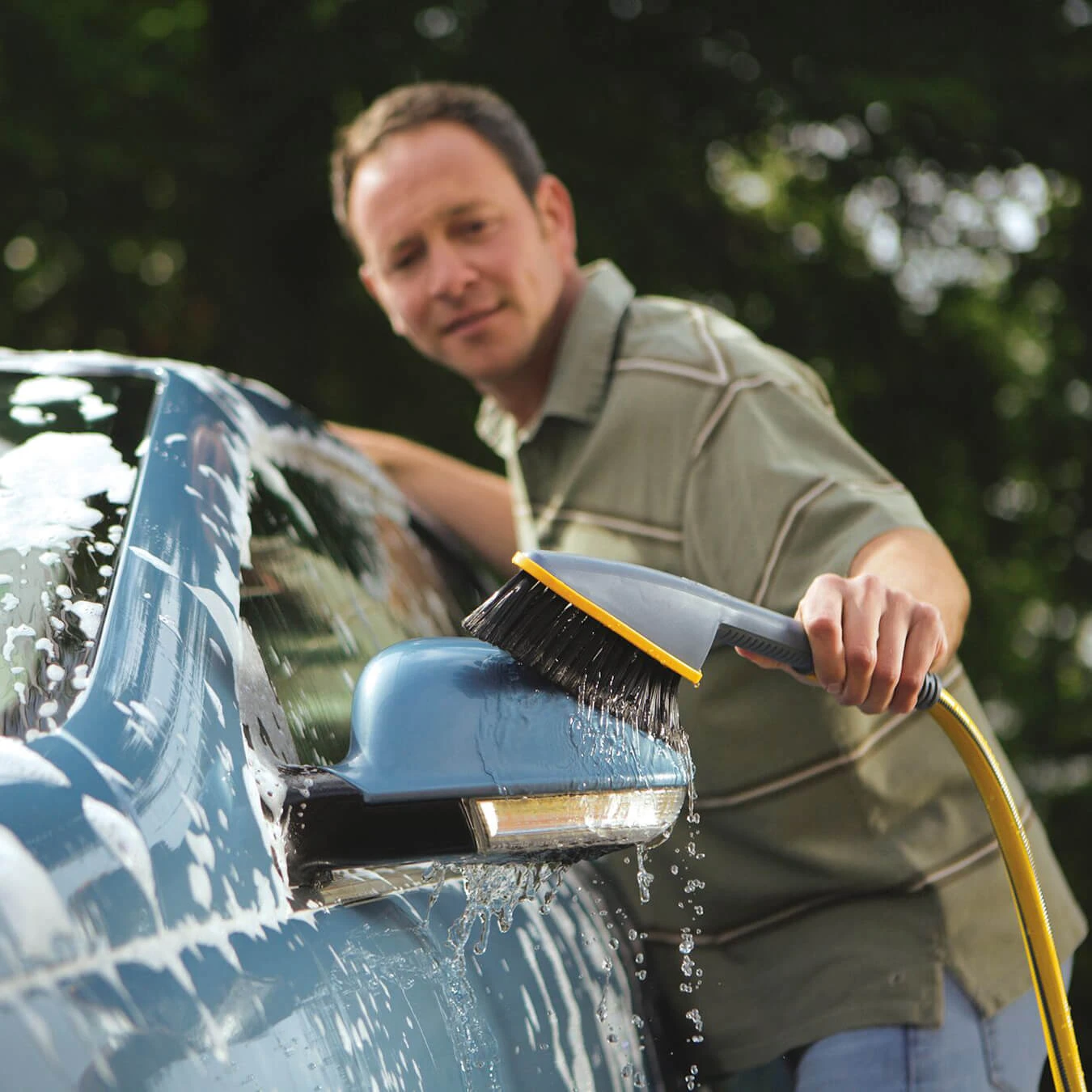 Hozelock Short Car Brush - 2603 4 Hozelock Short Car Brush - 2603 - Image 2