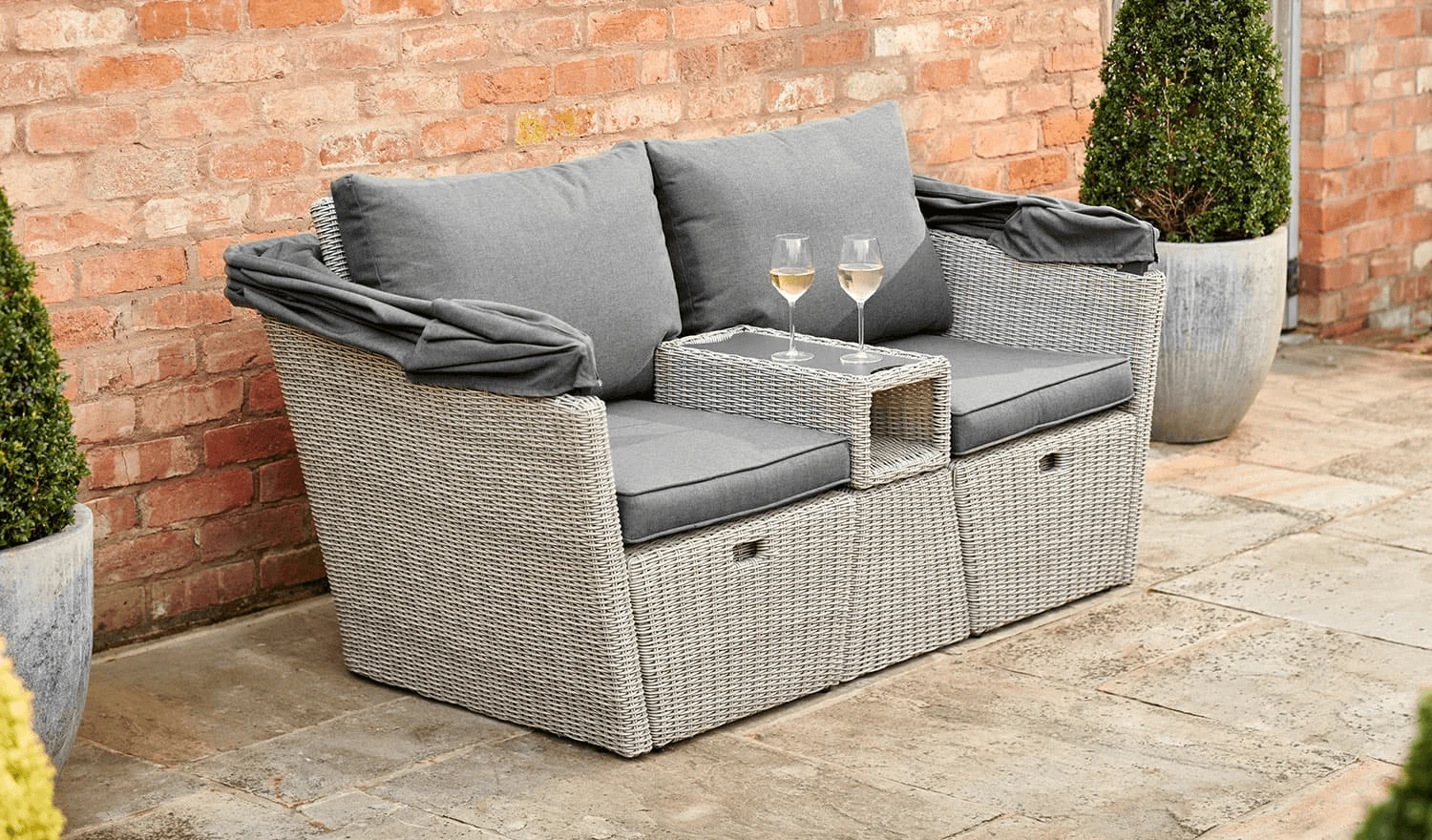 Kettler Palma Daybed In Whitewash 4 Kettler Palma Daybed In Whitewash - Image 2