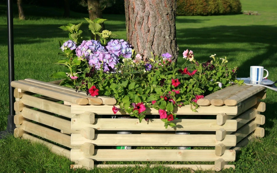 Large Softwood Tree Seat 3 Large Softwood Tree Seat